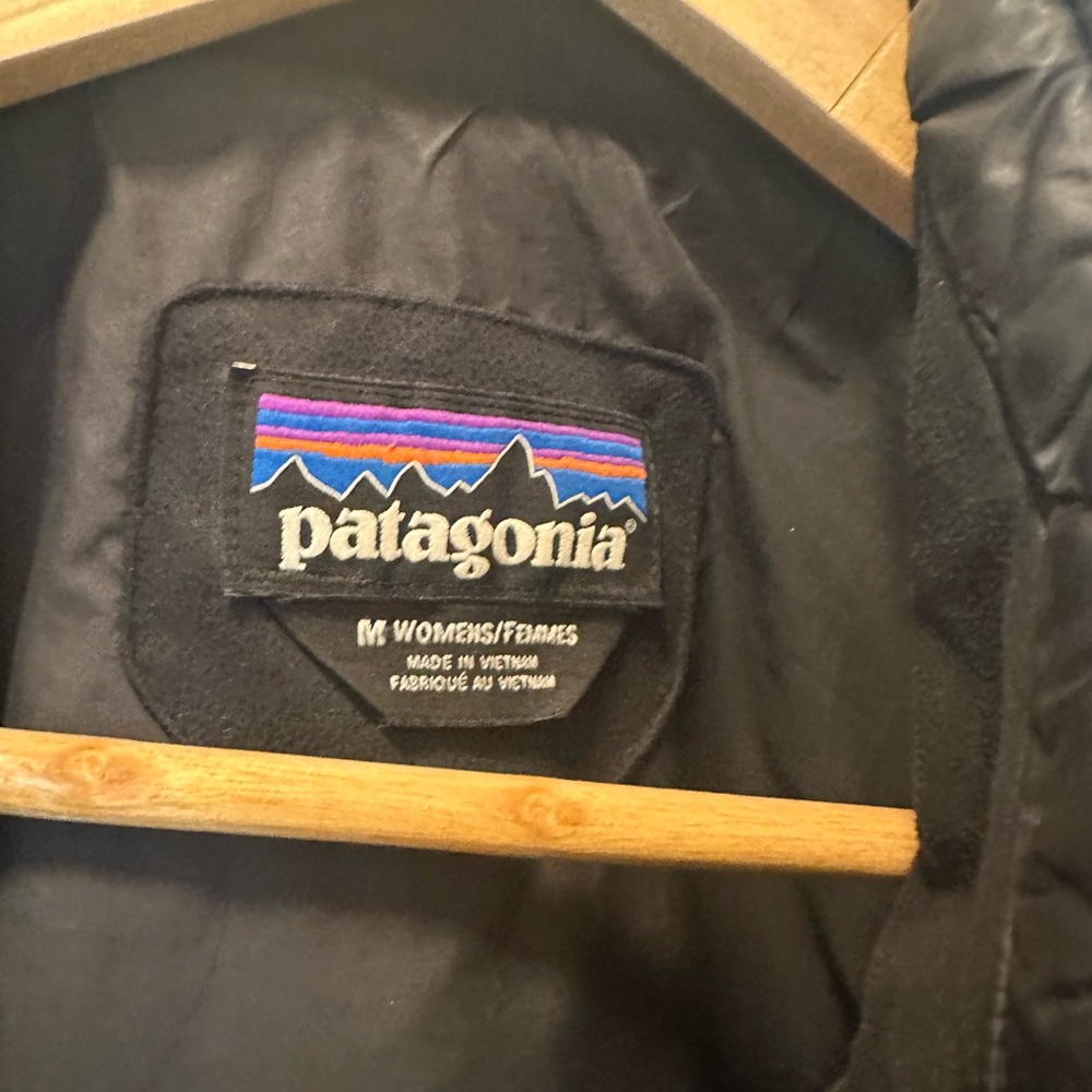 Patagonia Black Puffer Coat Mid-Length Coat - Picture 3 of 5